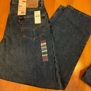 Men’s Levi’s relaxed fit 550s. NWT